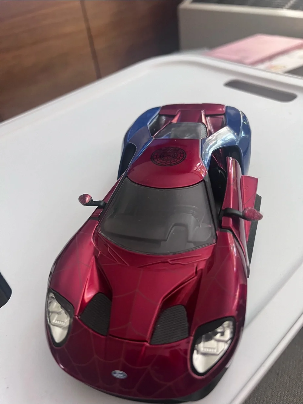 Jada Toys Marvel Spider-Man 2017 Ford GT Diecast Car 1:24 Scale Collectors Item